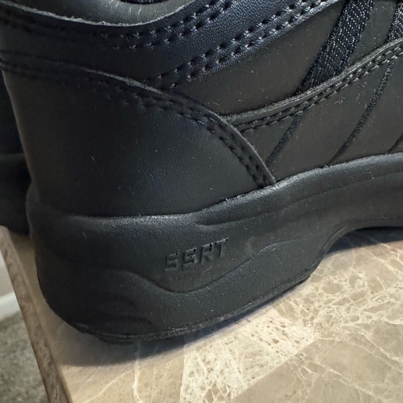 Red wing safety shoes - Picture 7 of 8